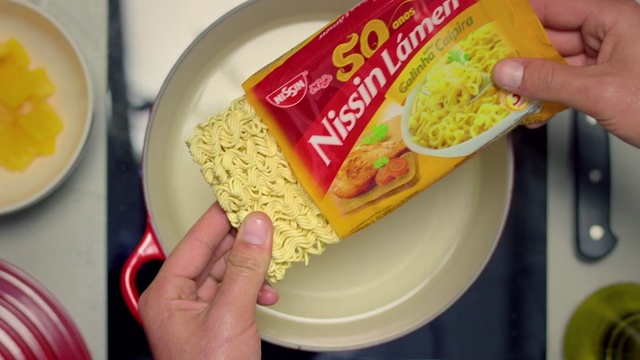 Video Reference N2: Food, Cuisine, Dish, Ingredient, Instant noodles, Indomie, Junk food, Meal, Noodle, Ramen