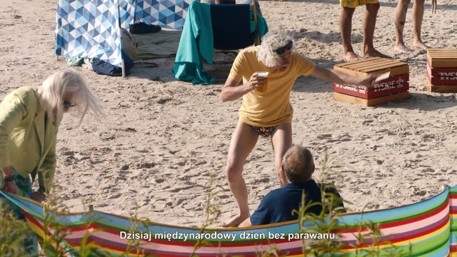 Video Reference N7: Fun, Adaptation, Sand, Play, Leisure, Tourism, Person