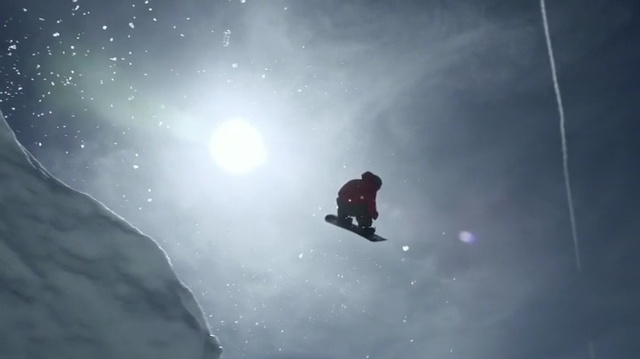 Video Reference N5: Snow, Extreme sport, Snowboard, Sky, Slopestyle, Snowboarding, Recreation, Atmosphere, Geological phenomenon, Winter