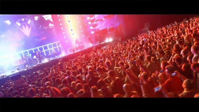 Video Reference N8: Entertainment, Performance, Crowd, Concert, Performing arts, Event, Audience, Rock concert, Light, Public event
