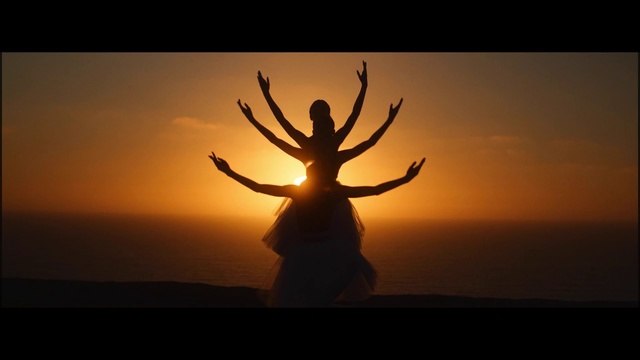 Video Reference N3: Sky, Photography, Stock photography, Sunrise, Sunset, Heat, Happy, Backlighting, Gesture