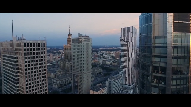 Video Reference N4: City, Metropolitan area, Cityscape, Metropolis, Urban area, Skyscraper, Tower block, Skyline, Daytime, Downtown