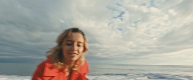 Video Reference N1: Photograph, Sky, Facial expression, Fun, Sea, Lady, Head, Beauty, Smile, Happy, Person