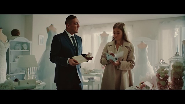 Video Reference N1: Event, Formal wear, Suit, Dress, Scene, Ceremony, Conversation, White-collar worker, Screenshot, Happy