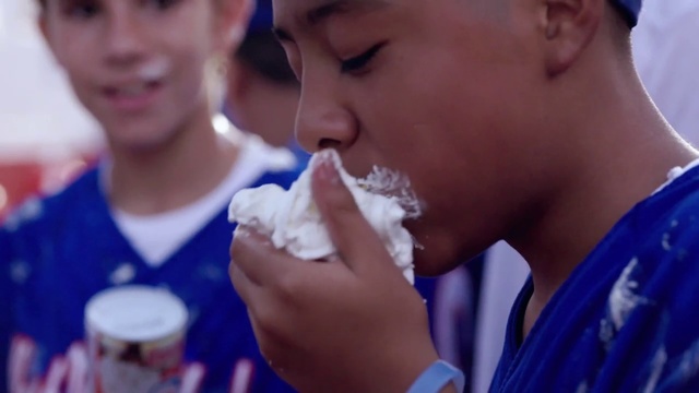Video Reference N1: Nose, Food, Mouth, Eating, Whipped cream, Cream, Dairy, Child, Dessert