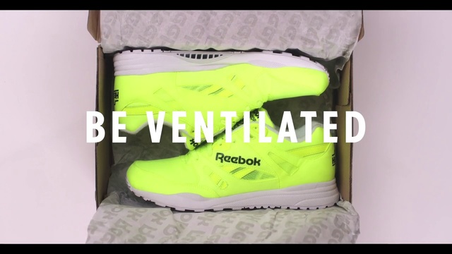Video Reference N0: Footwear, Shoe, Green, Yellow, Boot, Athletic shoe, Snow boot, Outdoor shoe, Sneakers