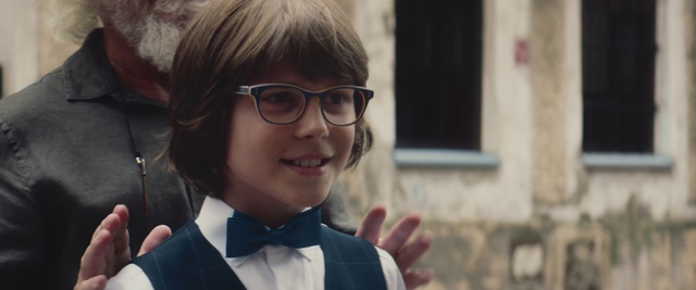 Video Reference N3: Eyewear, Hair, Glasses, Nose, Bow tie, Smile, Tie, Vision care, Cool, Outerwear