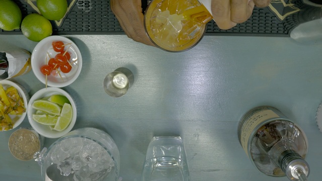 Video Reference N2: tableware, glass, drink