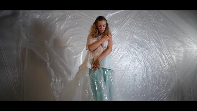 Video Reference N7: photograph, beauty, dress, lady, girl, water, model, fun, darkness, photo shoot, Person