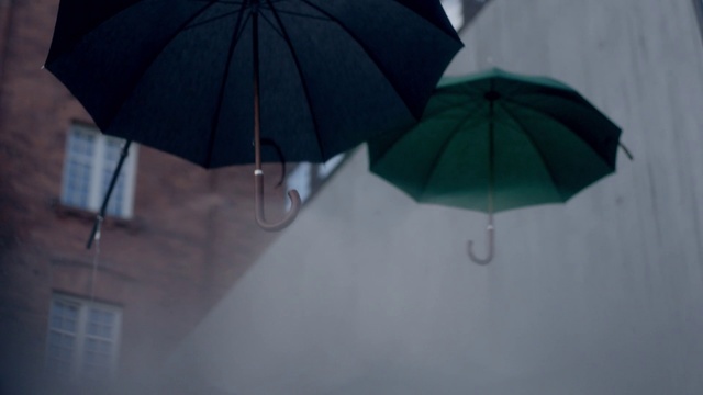Video Reference N6: Umbrella, Blue, Green, Water, Sky, Fashion accessory, Rain, Tints and shades, Shade