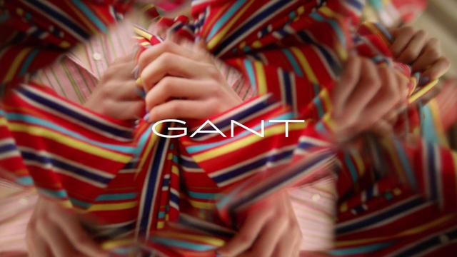 Video Reference N0: Hand, Finger, Close-up, Textile, Fun, Gesture, Thumb, Pattern, Nail, Smile