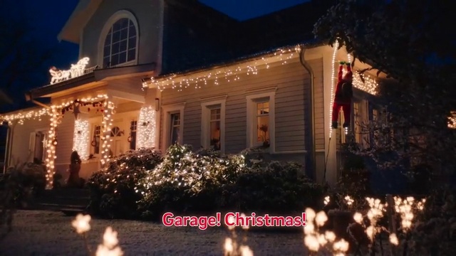 Video Reference N6: Home, Lighting, Property, House, Landscape lighting, Christmas lights, Building, Christmas decoration, Real estate, Interior design