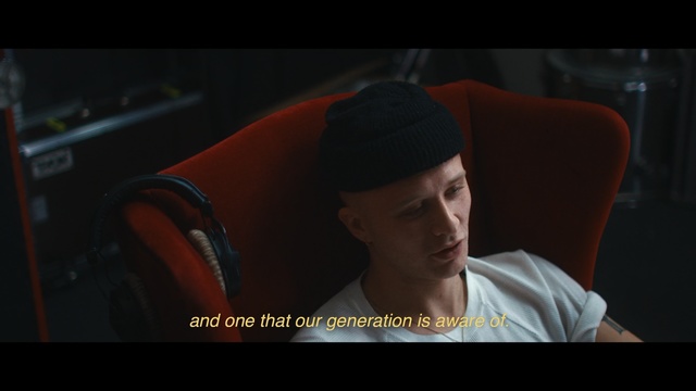 Video Reference N1: screenshot, audio, human, audio equipment, darkness, midnight, scene, fun, song, computer wallpaper