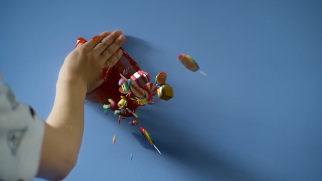 Video Reference N1: Hand, Finger, Sky, Balloon, Play