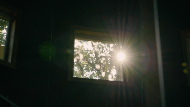 Video Reference N0: Green, Light, Sunlight, Sky, Leaf, Lens flare, Window, Tree, Darkness, Night