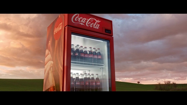 Video Reference N2: Coca-cola, Telephone booth, Cola, Drink, Vending machine, Carbonated soft drinks, Advertising, Soft drink, Coca, Machine