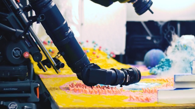 Video Reference N1: Yellow, Photography, Machine