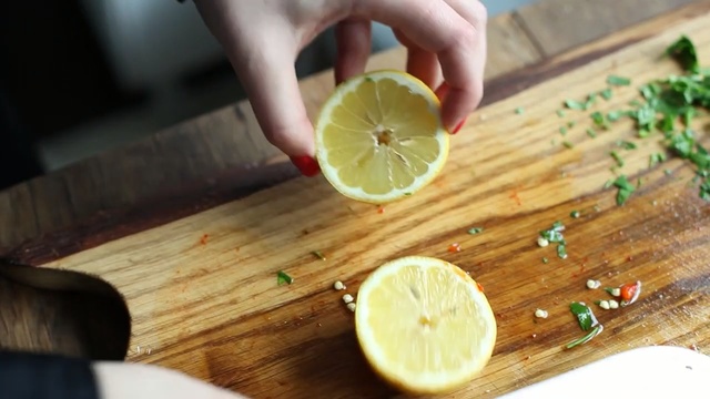 Video Reference N5: Lime, Lemon, Food, Citrus, Lemon peel, Ingredient, Meyer lemon, Fruit, Citron
