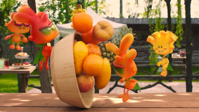Video Reference N1: produce, vegetable, fruit, food, toy, plant, local food, orange, pumpkin, cucurbita, Person