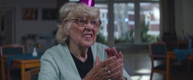 Video Reference N2: Facial expression, Finger, Glasses, Hand, Fun, Gesture, Grandparent, Laugh, Thumb, Smile