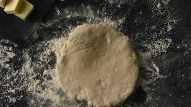 Video Reference N1: Dough, Masa, Food, Ingredient, Cuisine, Dish, Flour, Baking, Powder, Recipe