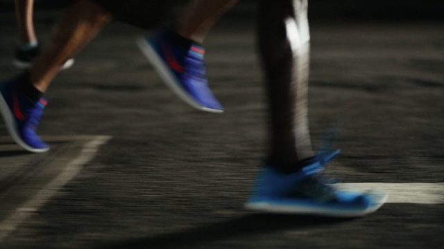 Video Reference N2: Blue, Human leg, Leg, Footwear, Shoe, Electric blue, Recreation, Ankle