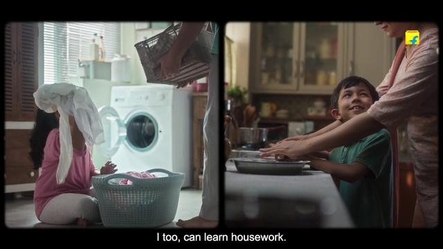 Video Reference N0: Home appliance, Room, Major appliance, Photography, Selfie, Child, Washing machine, Screenshot, Laundry
