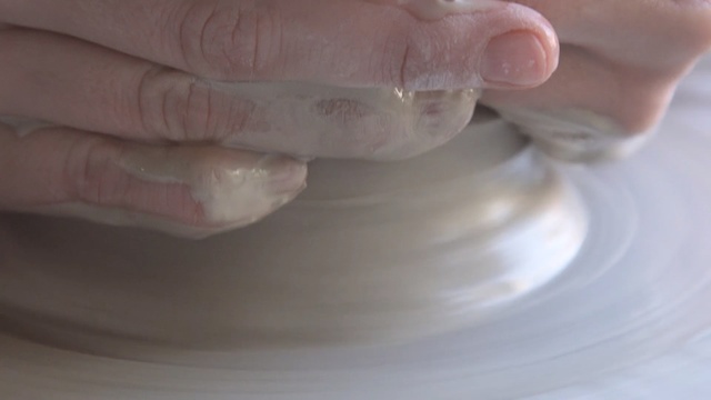 Video Reference N19: hand, finger, nail, material, clay