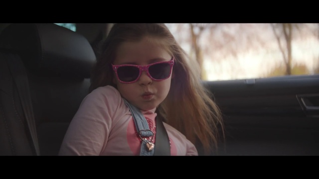 Video Reference N2: Eyewear, Sunglasses, Hair, Face, Cool, Glasses, Photograph, Vision care, Head, Snapshot