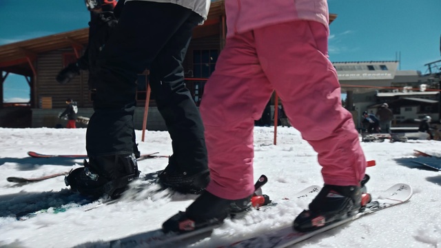 Video Reference N6: footwear, ski, ski binding, snow, ski equipment, sports equipment, winter sport, snowshoe, skiing, winter, Person