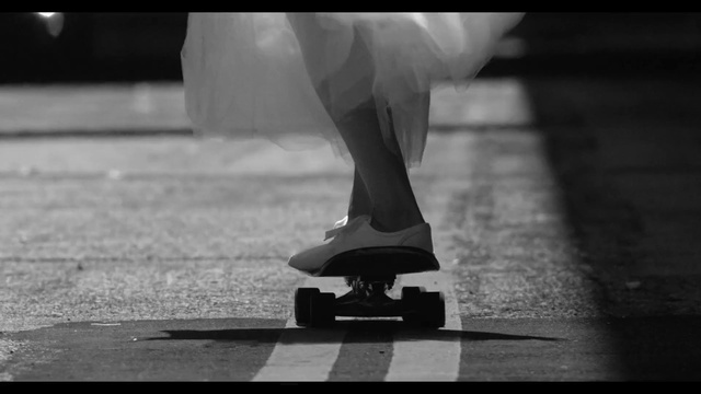Video Reference N1: Skateboarding Equipment, Skateboard, Longboard, Skateboarding, Longboarding, Black-and-white, Footwear, Photography, Shoe, Recreation