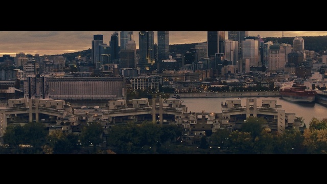 Video Reference N1: cityscape, urban area, city, metropolis, skyline, sky, night, metropolitan area, screenshot, skyscraper