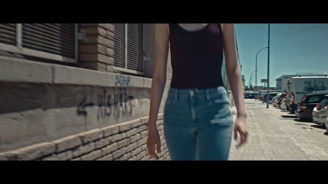 Video Reference N1: Photograph, Jeans, Clothing, Snapshot, Standing, Beauty, Denim, Fashion, Leg, Shoulder