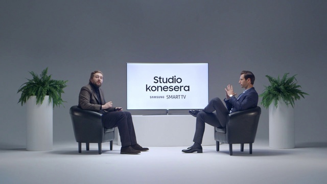 Video Reference N3: Trousers, Shoe, Plant, Flowerpot, Houseplant, Coat, Comfort, Coffee table, Font, Table
