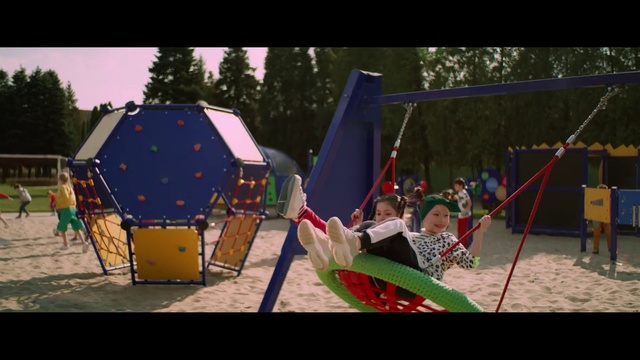 Video Reference N1: Public space, Camping, Playground, Fun, Middle ages, Leisure, Outdoor play equipment, Recreation, Tree, Tent