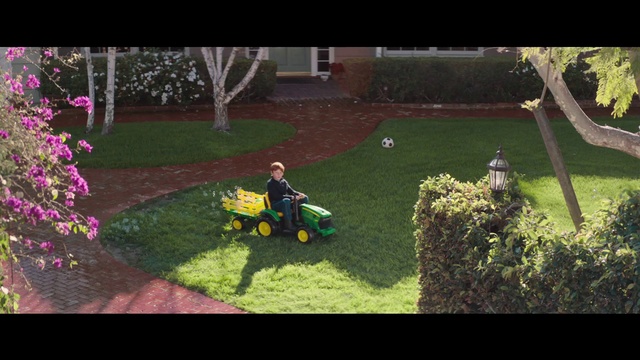 Video Reference N0: Lawn, Grass, Mower, Yard, Lawn mower, Garden, Backyard, Outdoor power equipment, Landscaping, Vehicle, Person