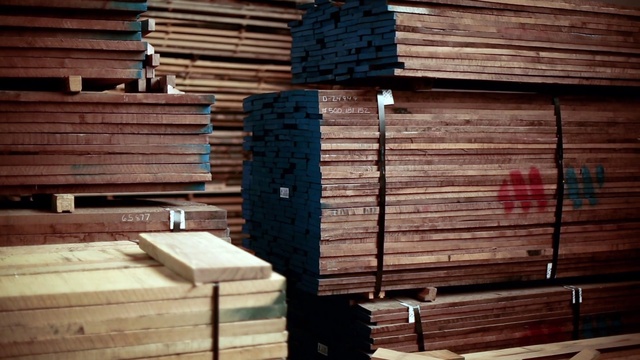 Video Reference N1: Wood, Lumber, Hardwood, Plank, Plywood, Log cabin, Wood stain, Siding