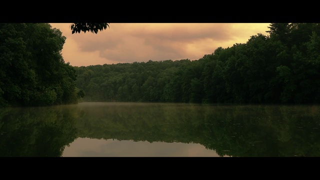 Video Reference N1: Nature, Body of water, Natural landscape, Sky, Reflection, Green, Water, Water resources, Atmospheric phenomenon, River