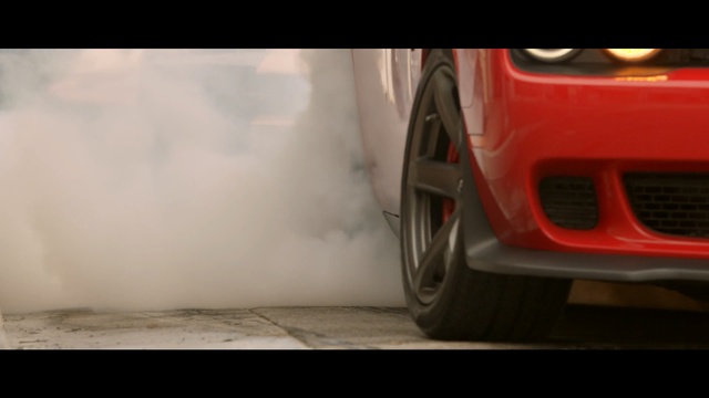 Video Reference N1: Land vehicle, Vehicle, Car, Alloy wheel, Wheel, Automotive design, Automotive tire, Tire, Automotive exterior, Rim