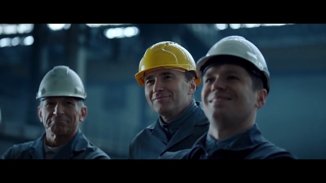 Video Reference N0: Hard hat, Engineer, Personal protective equipment, Blue-collar worker, Hat, Fashion accessory, Headgear, Helmet, Movie, Construction worker, Person