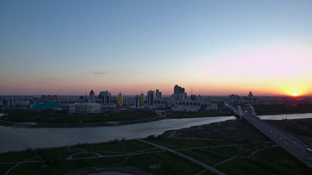 Video Reference N2: sky, city, skyline, horizon, dawn, cityscape, urban area, metropolitan area, sunset, sunrise