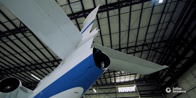 Video Reference N1: Airplane, Aerospace engineering, Aircraft, Aviation, Vehicle, Wing, Hangar, Airliner, Flap, Airline