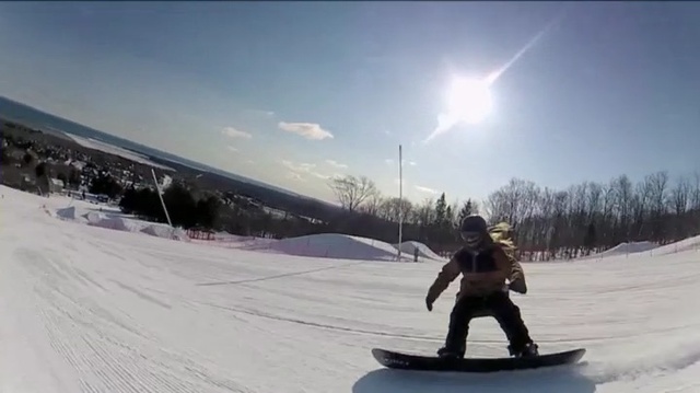Video Reference N1: Snow, Snowboarding, Snowboard, Winter, Boardsport, Recreation, Piste, Sky, Winter sport, Fun