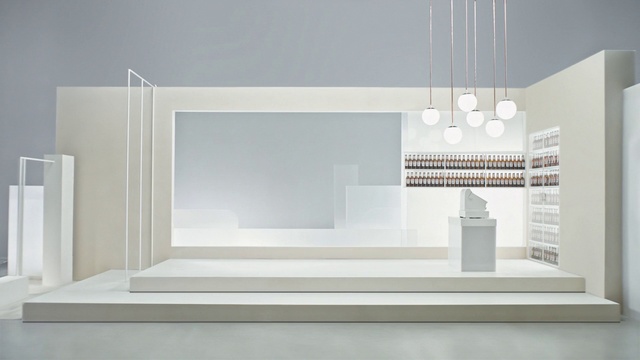 Video Reference N0: White, Room, Interior design, Furniture, Architecture, House, Rectangle, Table, Glass, Ceiling