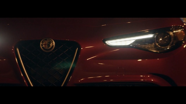 Video Reference N6: Land vehicle, Vehicle, Car, Automotive design, Headlamp, Automotive lighting, Mid-size car, Alfa romeo