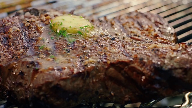 Video Reference N0: Dish, Flat iron steak, Food, Steak, Rinderbraten, Cuisine, Delmonico steak, Pork chop, Pork steak, Sirloin steak