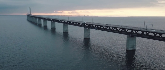 Video Reference N1: Bridge, Beam bridge, Fixed link, Concrete bridge, Skyway, Girder bridge, Pier, Water, Sea, Nonbuilding structure