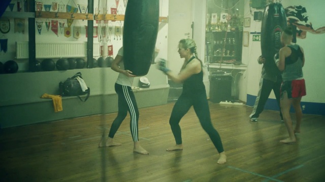 Video Reference N1: Dance, Choreography, Dancer, Room, Sports, Event, Performing arts, Physical fitness, Kick
