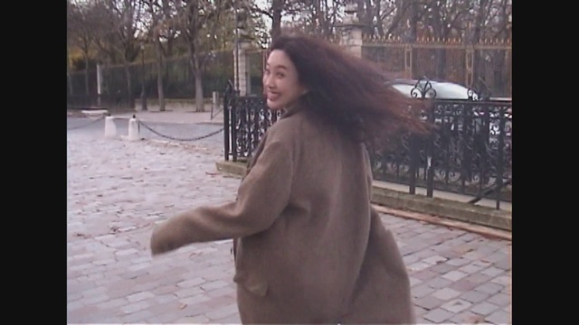 Video Reference N0: Hair, Photograph, Beauty, Snapshot, Long hair, Street fashion, Shoulder, Outerwear, Photography, Mouth