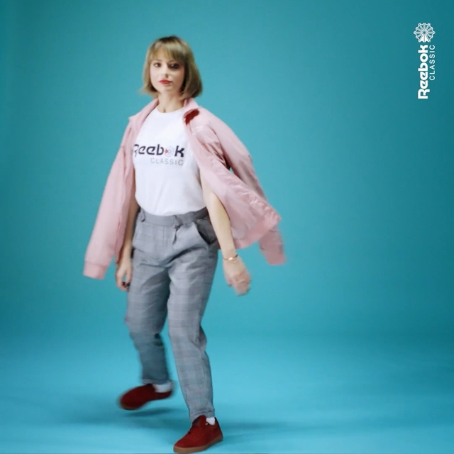 Video Reference N1: Blue, Clothing, Standing, Fashion, Jeans, T-shirt, Blond, Human, Joint, Footwear, Person